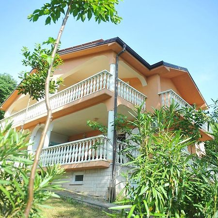 Apartments Viktorija Omisalj Bilik gambar