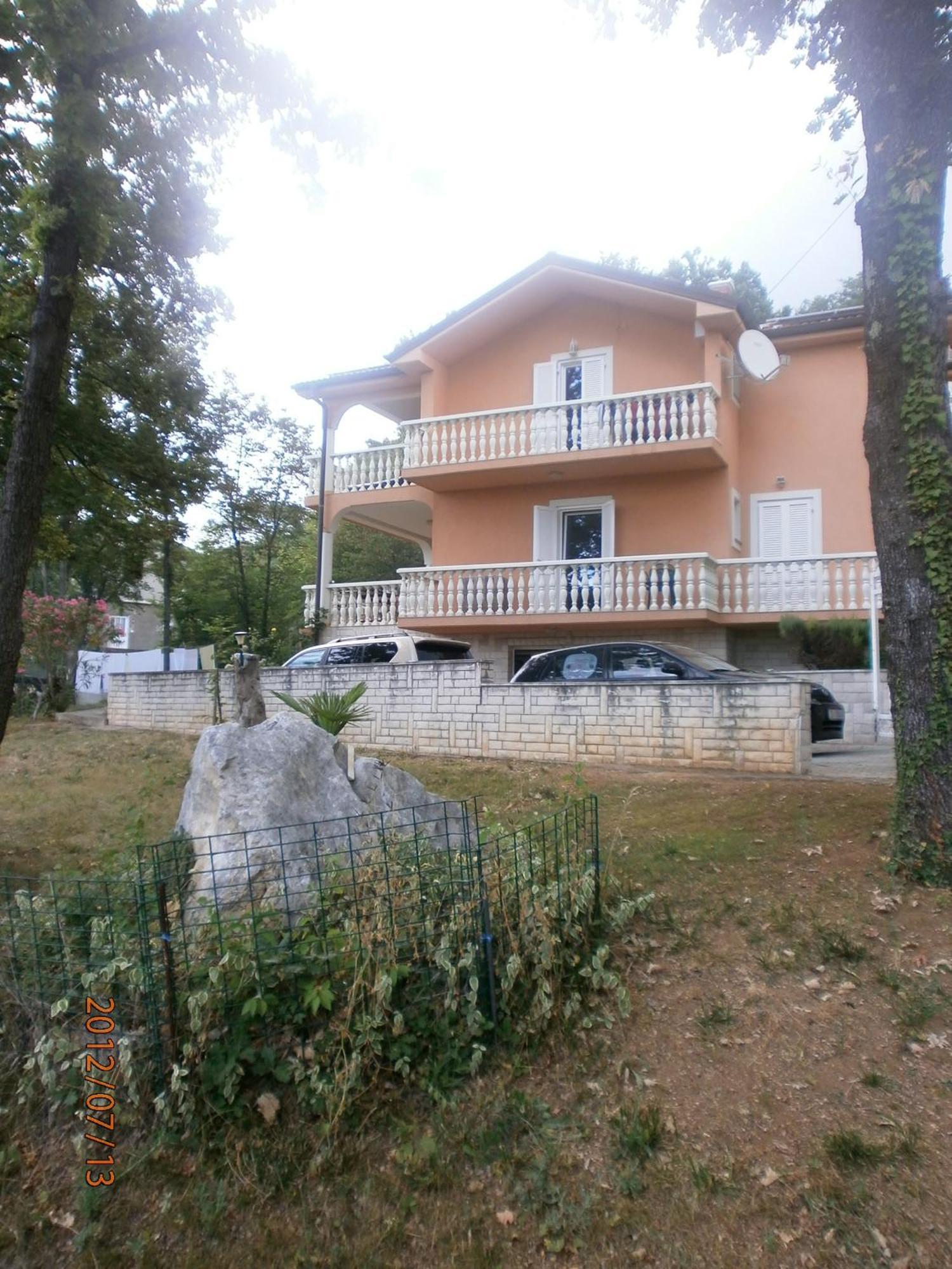 Apartments Viktorija Omisalj Luaran gambar